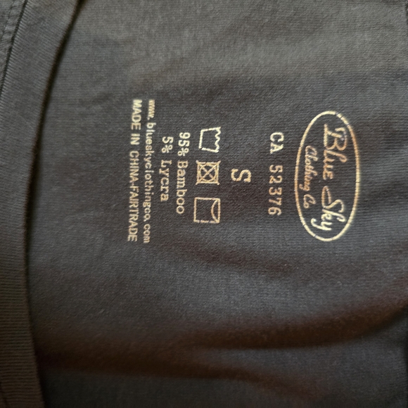 Blue sky tee - Picture 3 of 3